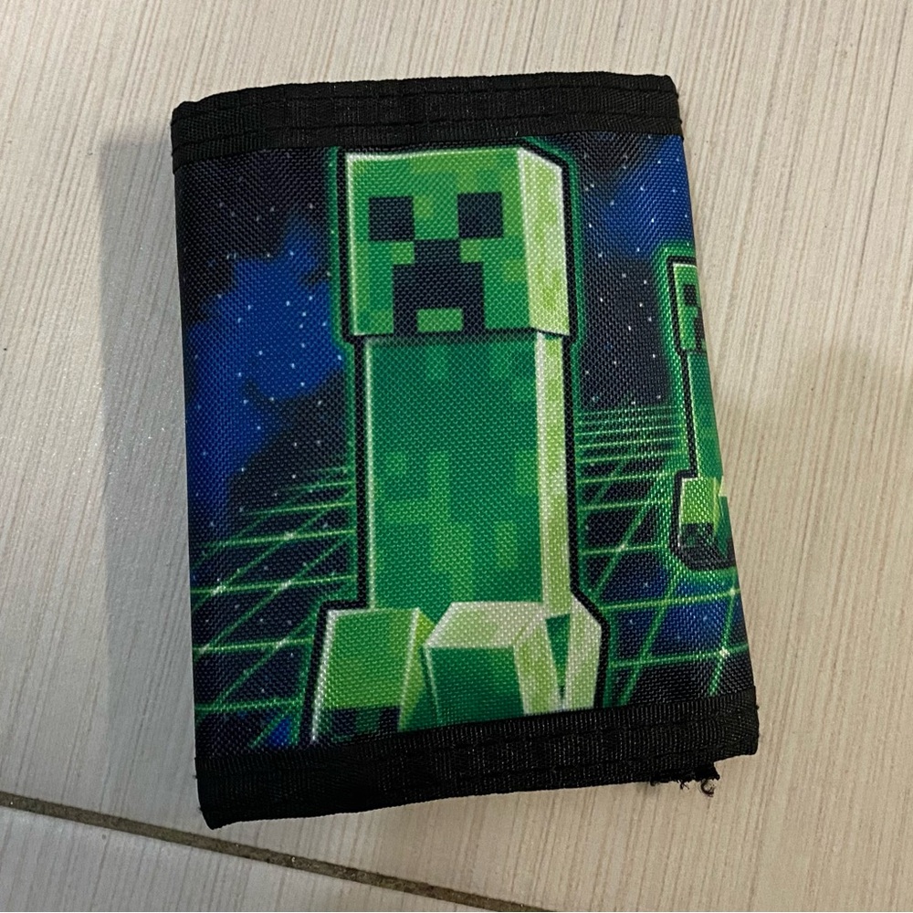 Mojang Minecraft Creeper Tri-Fold Wallet Green Black Boy wallet
